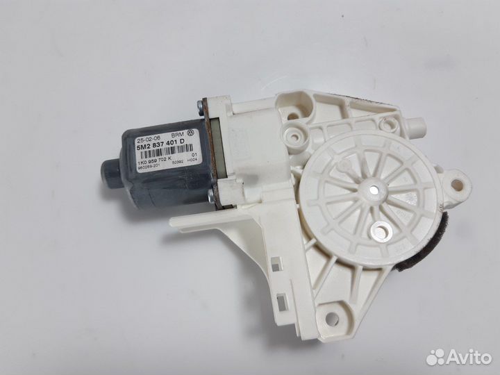 Мотор стеклоподъемника передний левый Volkswagen