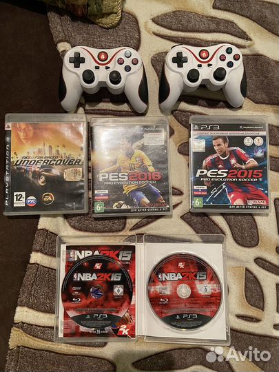 Диски игр, и джостики на Play Station 3