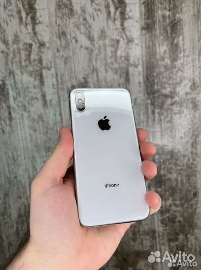 iPhone X, 64 ГБ