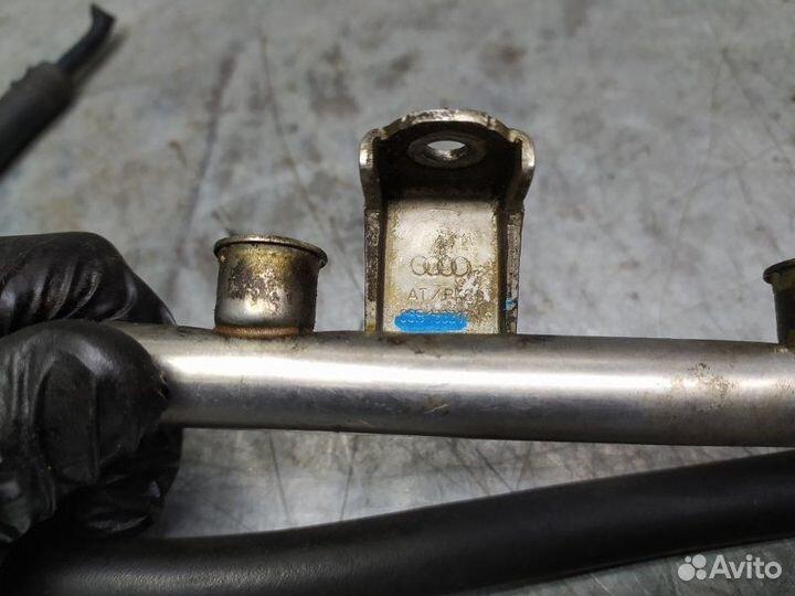 Рейка топливная (рампа) Audi A4 B6 2000-2004