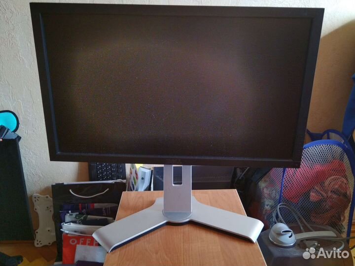 Монитор Dell 22 дюйма модель P2211ht