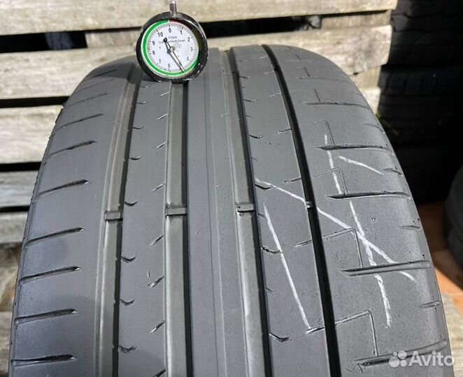 Pirelli P Zero PZ4 235/40 R18