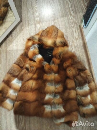 Шуба из меха лисы