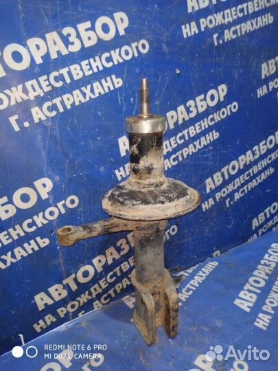 Передняя правая стойка амортизатора Ваз Лада 2109