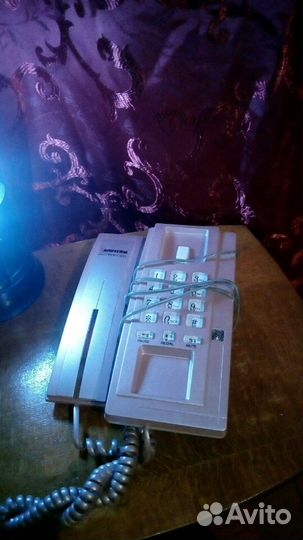 Телефон