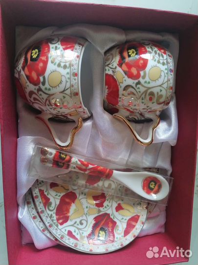 Две чайные пары