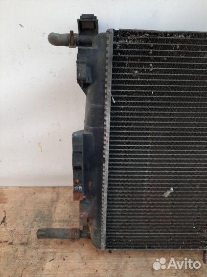 Радиатор основной Renault Scenic минивэн 1.4