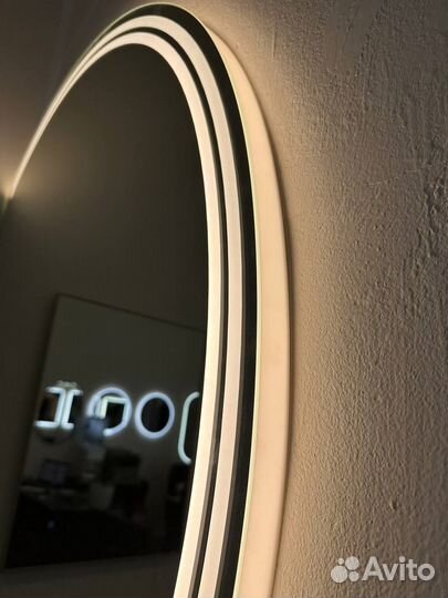 Зеркало с фронтальной подсветкой усеченный круг