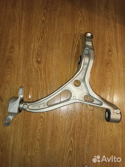 Mercedes рычаг W164 передний правый. ML.GL