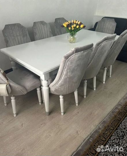 Стол и стулья сурен