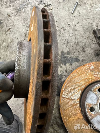 Комплект суппортов bmw x5 f15 2018