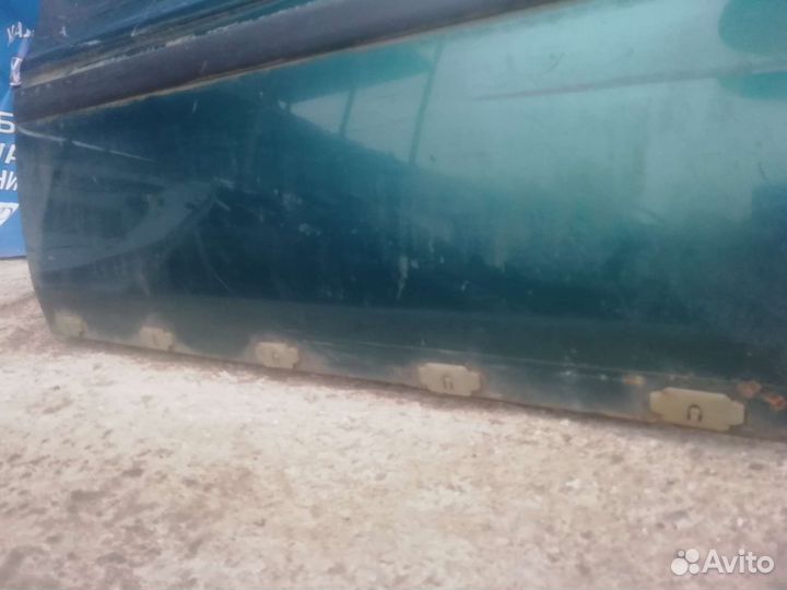 Задняя левая дверь Audi 80 b4