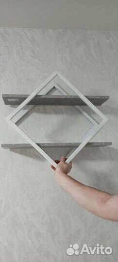 Полка и столик