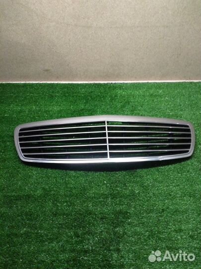 Решетка радиатора Mercedes E-Class W211 ом646.961