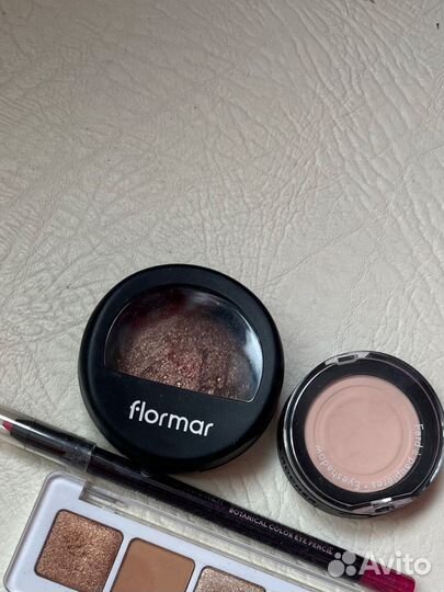 Тени для век, карандаш для губ