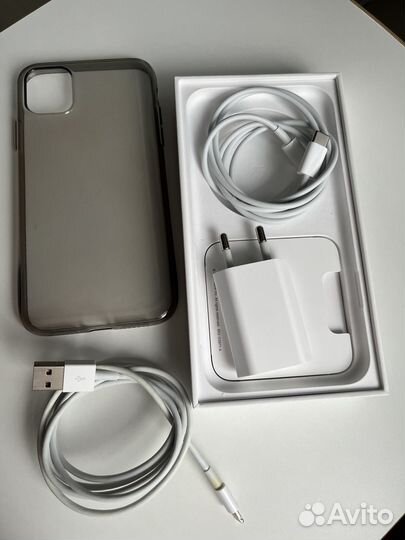 iPhone 11, 64 ГБ