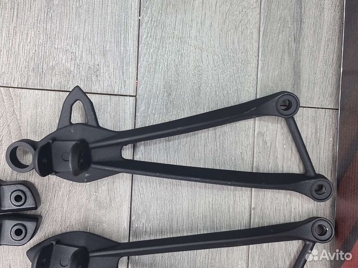 Подножки пассажира zx6r 09-12