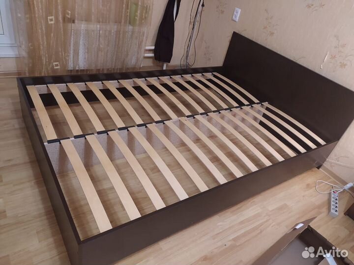 Кровать двухспальная