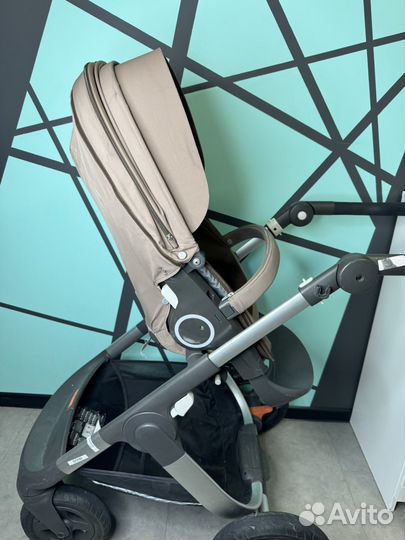 Коляска stokke