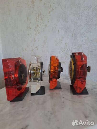 Часы штурвал Молния, оргстекло