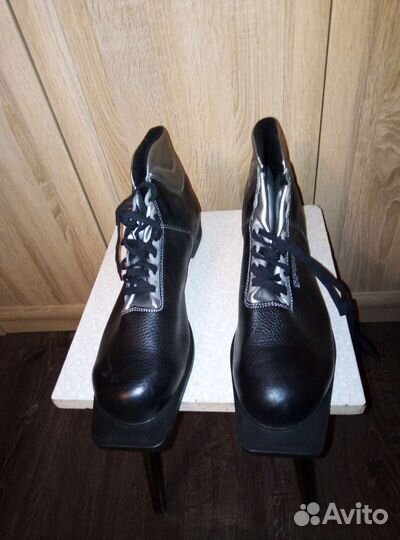 Лыжные ботинки мужские