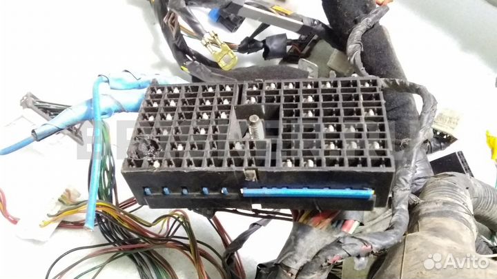 Проводка под торпедо Киа Маджентис 1