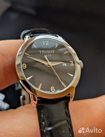 Tissot Black l T-Classic T057210A женские 28 mm