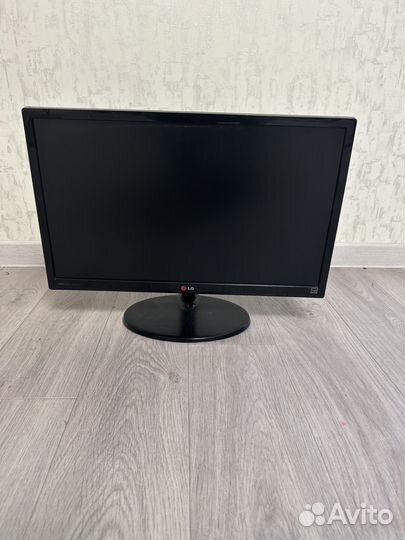 Монитор LG