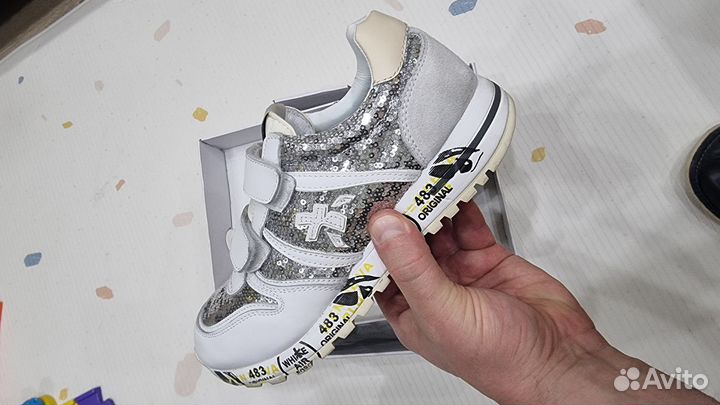 Кроссовки женские 37 размер