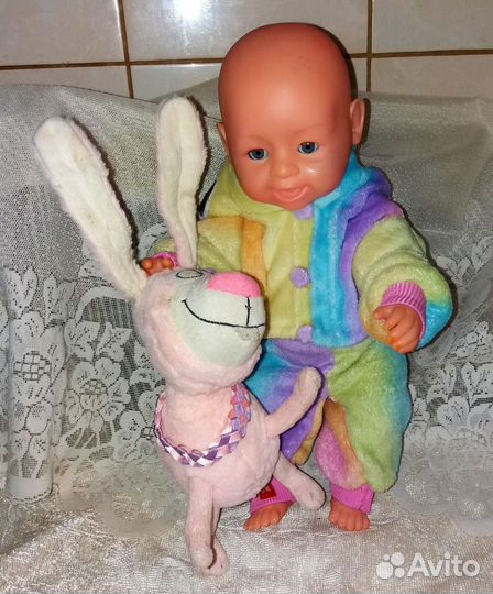 Кукла пупс и зайчик