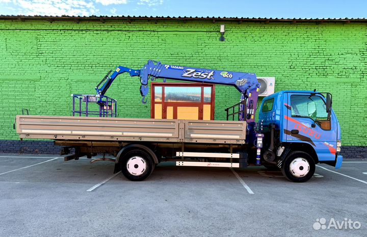 Isuzu NQR75 с КМУ, 2010