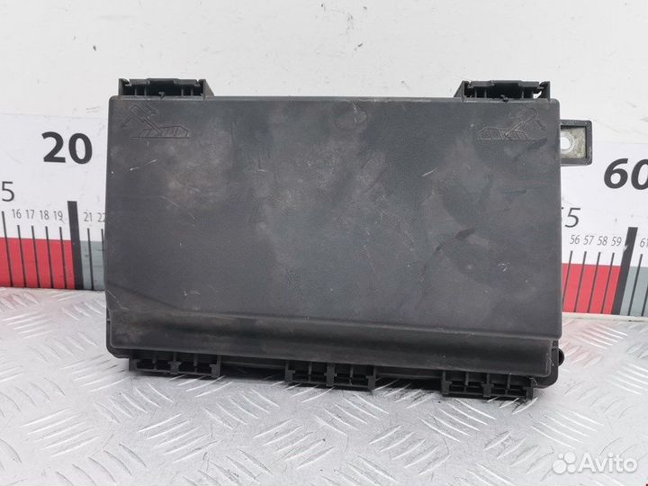 Блок предохранителей для Opel Zafira B 93194876