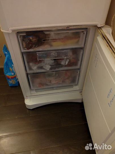 Холодильник indesit