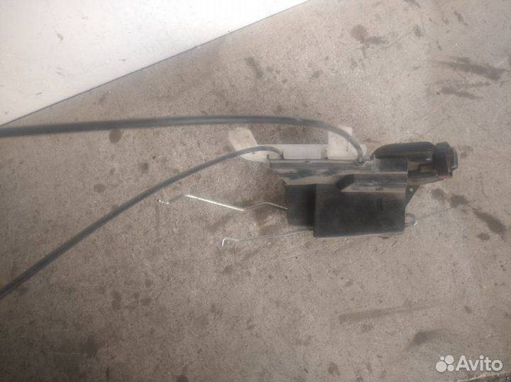 Замок двери передний правый Hyundai Tucson 2007