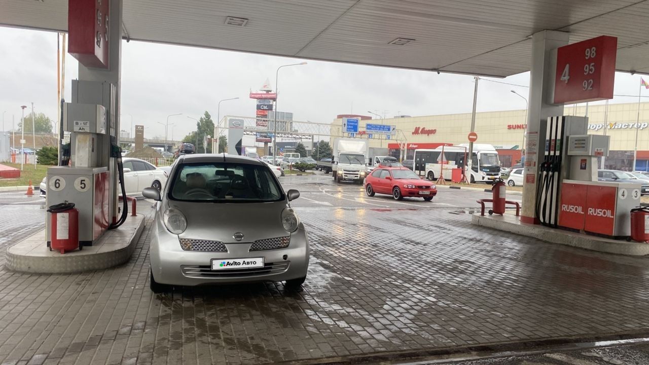 Nissan March: фото из отзыва