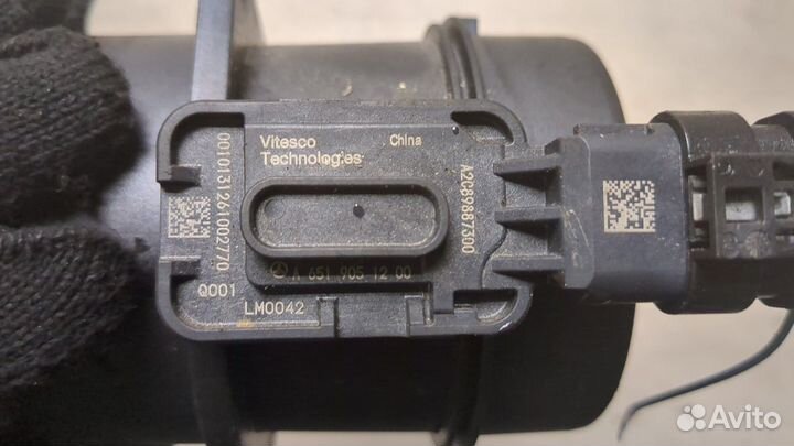 Измеритель потока воздуха Mercedes C W205, 2014