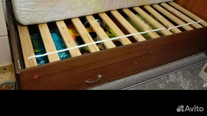Кровать