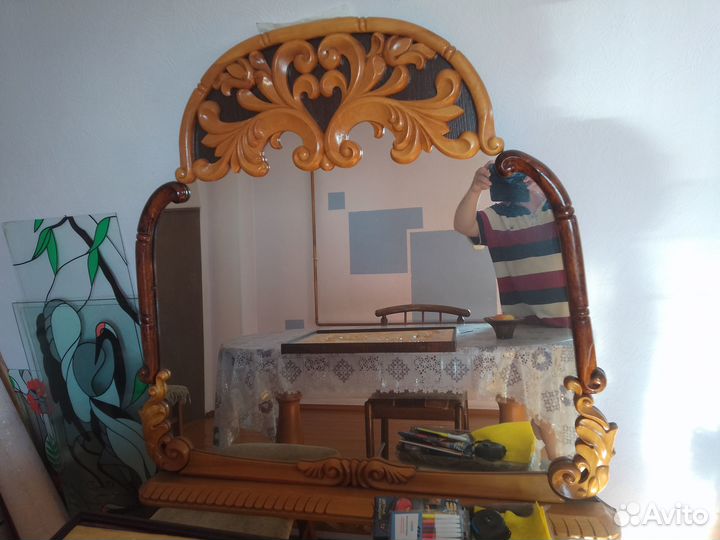 Зеркало резное