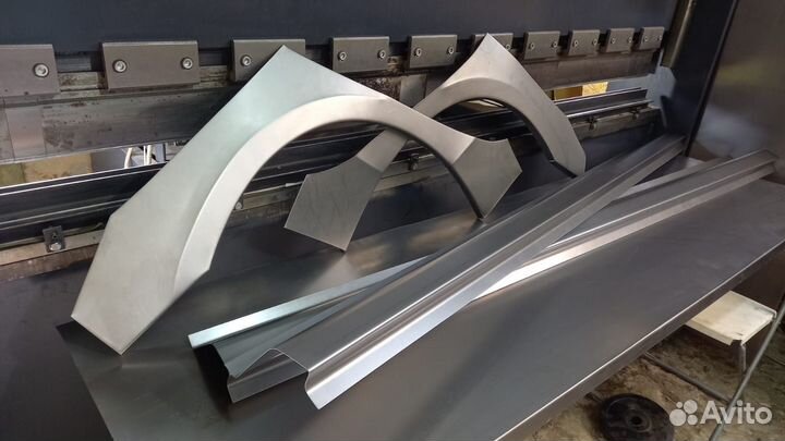 Mazda пороги кузовные