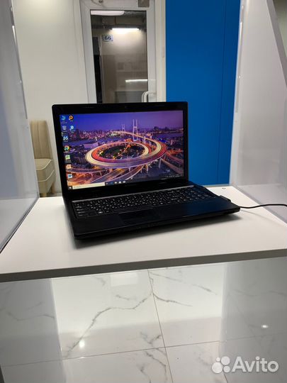 Крутой Lenovo intel core i5 /SSD256 /8gb /15.6