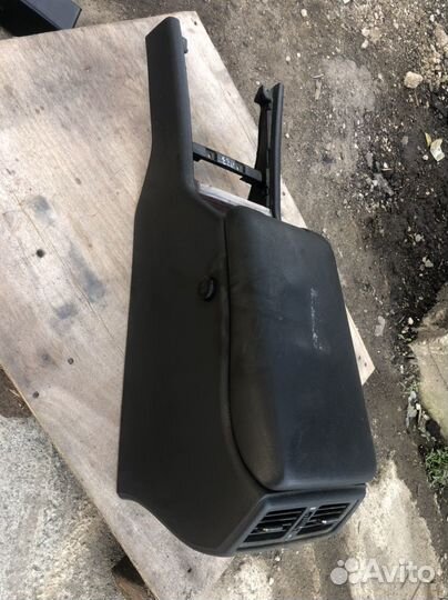 Кожаный подлокотник на мерседес w210