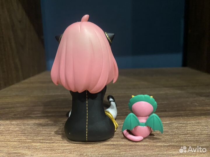 Аниме фигурка(семья шпиона) /чит.описание