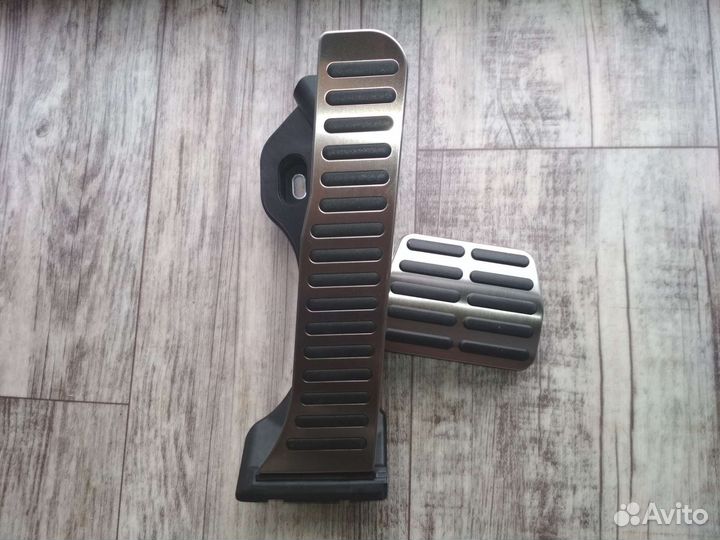 Накладки на педали Skoda Yeti АКПП (хром)