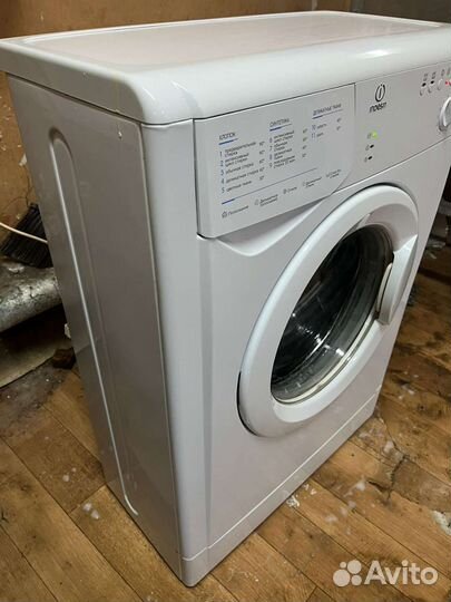 Стиральная машина в идеальном состоянии