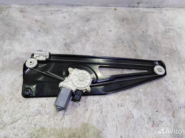 Стеклоподъемник электрический задний левый LR01132