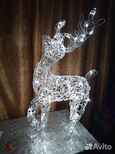 Новогодний олень светящийся