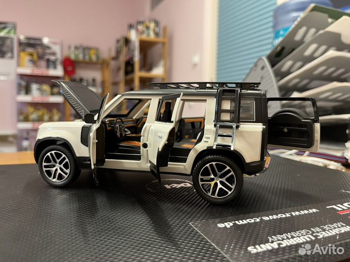 Land Rover Defender 110