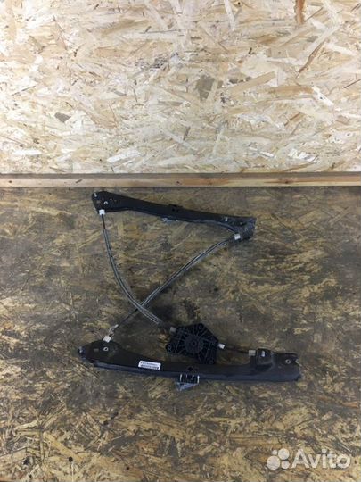 Стеклоподъемник передний правый Volkswagen Jetta