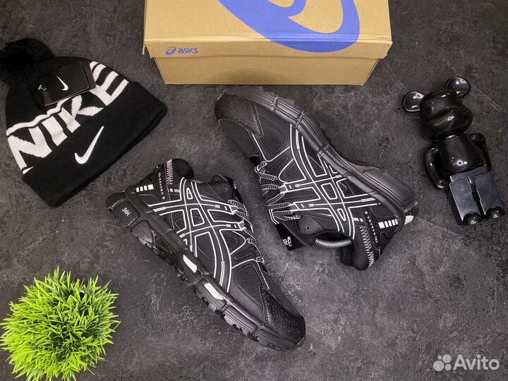 Кроссовки Asics осенние