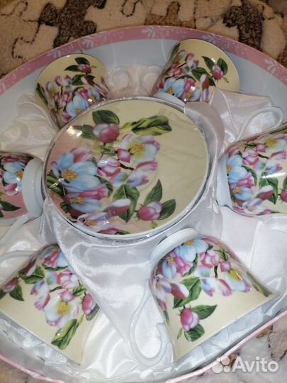 Набор 6 кружек и 6 блюдец, новый